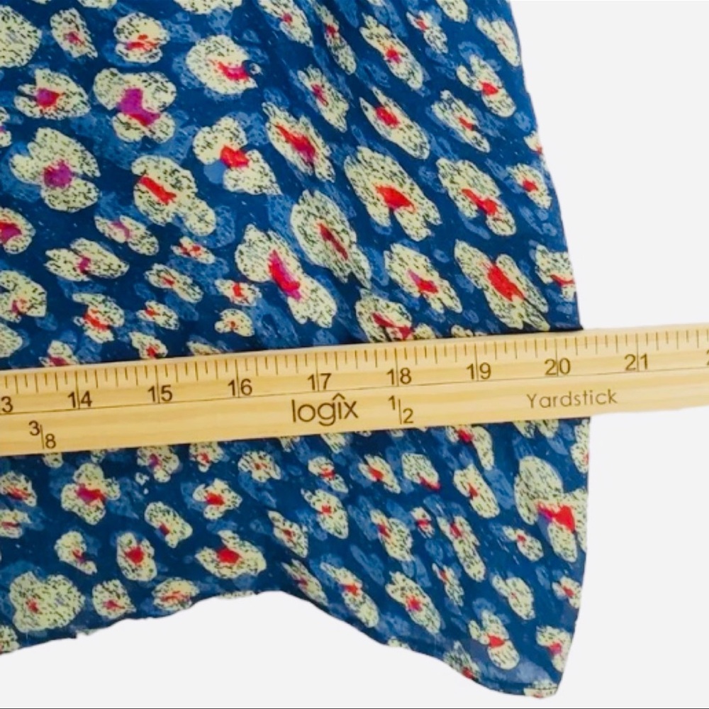 Cabi Flutter Sleeve Crossover-Back Button Detail … - image 7